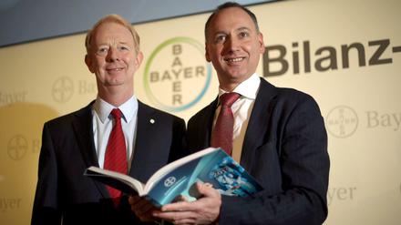 Der Alte und der Neue. Marijn Dekkers (links) und Werner Baumann bei der Vorstellung der Unternehmenszahlen im Jahr 2014.