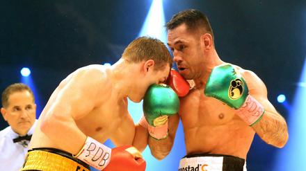 Felix Sturm gewann den Weltmeistertitel der WBA im Supermittelgewicht umstritten zurück. 