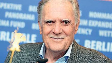 Eine Frage der Sichtweise. Michael Ballhaus im Februar 2016, als er den Goldenen Ehrenbären der Berlinale für sein Lebenswerk überreicht bekam.