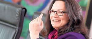 Erst der Mindestlohn, dann die Tarifeinheit und nun Werkverträge und Leiharbeit – Arbeitsministerin Andrea Nahles hat gut zu tun in dieser Legislaturperiode. 