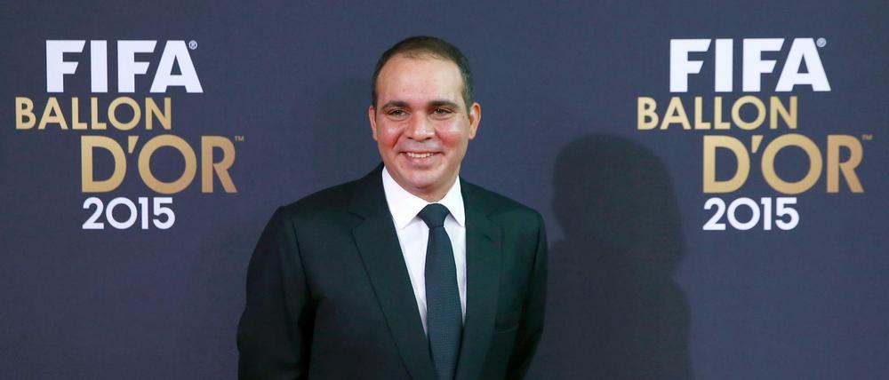 Ali Al Hussein will die für Freitag terminierte Wahl zum Fifa-Präsidenten verschieben.