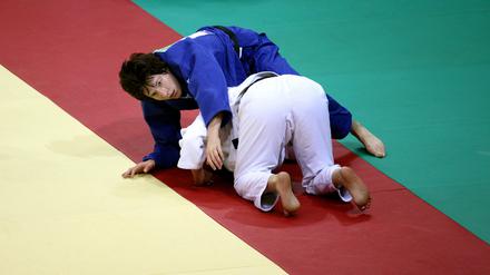 Die blinde Judoka Ramona Brussig im Wettkampf. Wie ihre Zwillingsschwester Carmen ist sie bereits für die Paralympics 2016 in Rio qualifiziert.