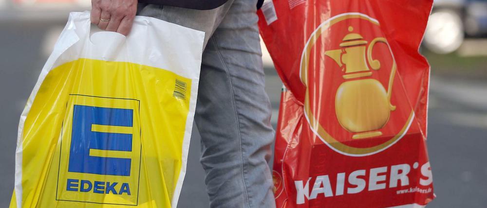 Kommt es zur Übernahme von Kaiser's Tengelmann? Minister Gabriel hat die Auflagen für Edeka verschärft.