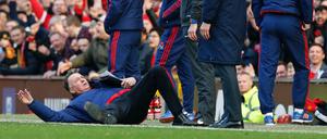 Theatertalent. Louis van Gaal ist nicht nur ein großer Trainer, sondern auch ein begabter Schauspieler. Der Coach von Manchester United stellte im Spiel gegen Arsenal eine Schwalbe nach.