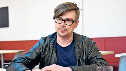 Jaroslav Rudiš, fotografiert in der Tagesspiegel-Kantine am Askanischen Platz.. 