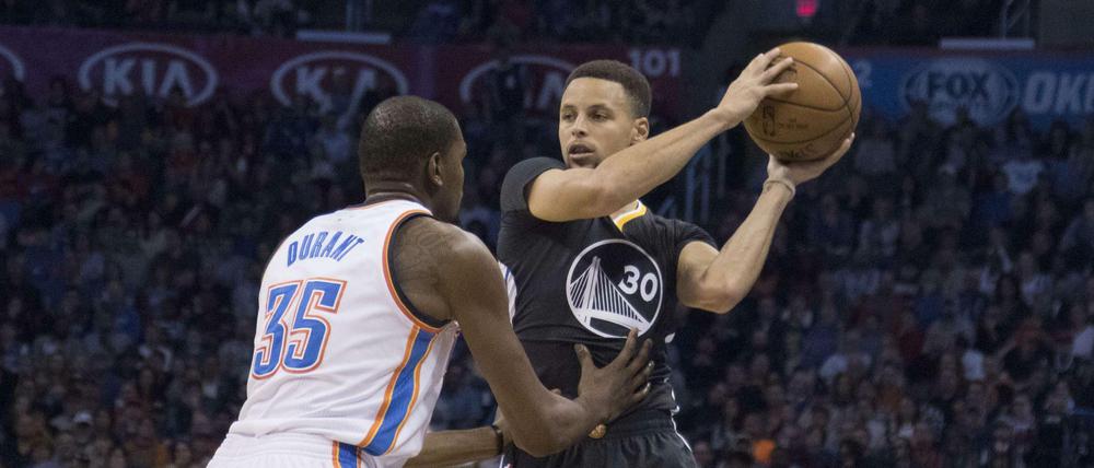 Stephen Curry gegen Kevin Durant.