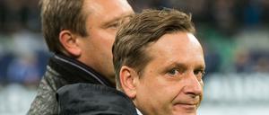 Vor dem Trainer. Horst Heldt hat André Breitenreiter immer verteidigt. Dank dafür gab es nicht.