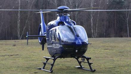 Im Grunewald eingesetzt: Der Polizeihubschrauber.