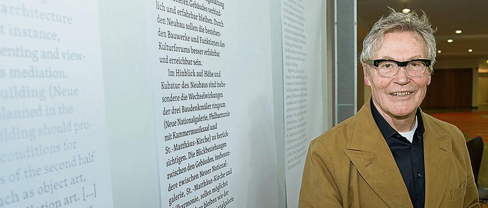 Jury-Präsident Arno Lederer bei der Präsentation der eingereichten Entwürfe zum Museum der Moderne
