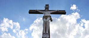 Der katholischen Kirche wird mangelnde Transparenz bei der Aufarbeitung von sexuellem Missbrauch vorgeworfen.