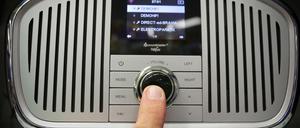 Zweimal jährlich wird die Radio-Nutzung ermittelt. In der Radio MA 2016/I liegen die öffentlich-rechtlichen Programme vor den Privatfunkern.