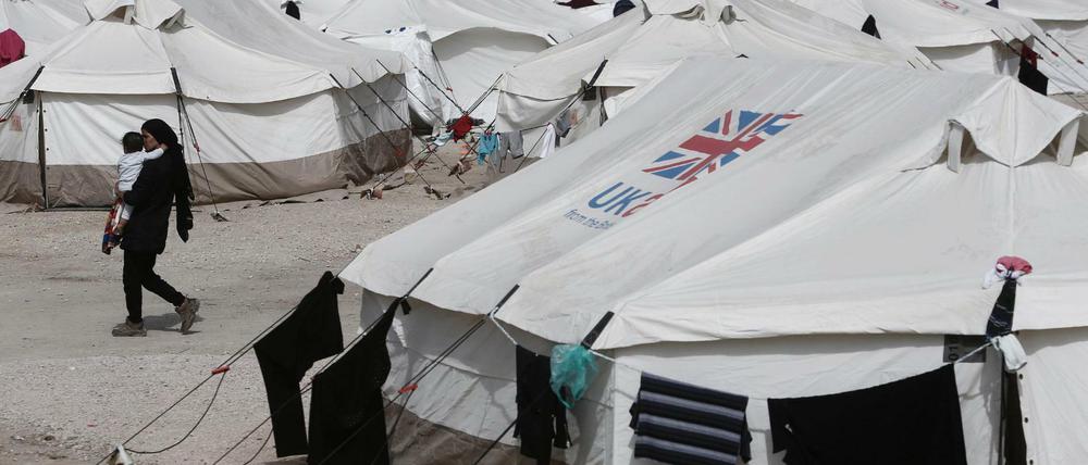 Zeltlager in Athen. Das Umverteilungszentrum in Schisto in der Nähe der griechischen Hauptstadt ist für die Aufnahme von 4000 Menschen ausgelegt.