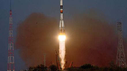 Womöglich mit einer russischen Sojus-Trägerrakete von Roskosmos könnte die erste deutsche Astronautin 2020 ins All zur ISS starten.