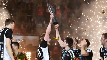 Funkenflug. Die Berliner feierten am Sonntagabend ihren Triumph.