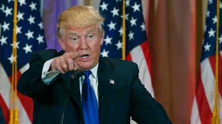 "Schaut nach Deutschland und Schweden und schaut einige dieser Orte an, das ist ein Desaster", sagte US-Präsidentschaftsbewerber Donald Trump.
