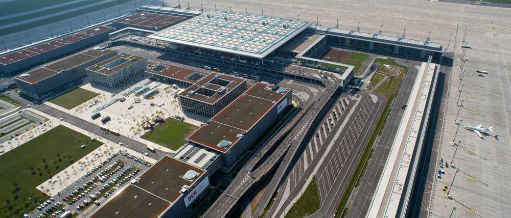 Darum geht's. Das Terminal rechts im Bild wird verlängert.
