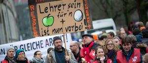 Klare Meinung, klare Kante. Seit Monaten zieht sich der Streik nun hin.