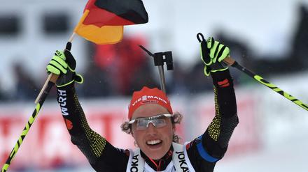 Am Ziel. Laura Dahlmeier darf sich auf der Schlussgeraden feiern lassen.