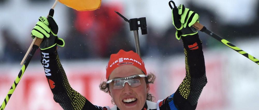 Am Ziel. Laura Dahlmeier darf sich auf der Schlussgeraden feiern lassen.