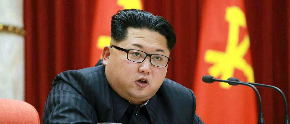 Nordkoreas Staatschef Kim Yong Un hat offenbar die nukleare Mobilmachung befohlen.