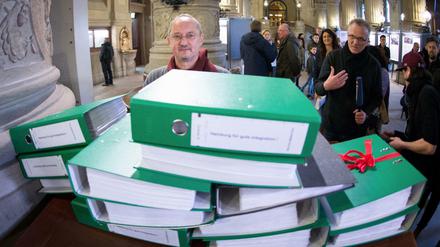 Klaus Schomacker, Sprecher der Volksinitiative "Hamburg für gute Integration": Mehr als 26.000 Unterschriften sammelten die Initiatoren nach eigenen Angaben innerhalb von fünf Tagen.