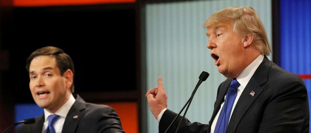 Die Präsidentschaftsbewerber der Republikaner, Marco Rubio (links) und Donald Trump