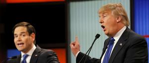 Die Präsidentschaftsbewerber der Republikaner, Marco Rubio (links) und Donald Trump