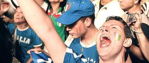 Zu viel gefreut. Auch starke positive Empfindungen können mitunter dem Herz zusetzen. Bisher war das nur für negative Emotionen bekannt.