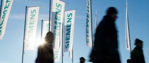 2500 Beschäftigte in der Siemenssparte müssen gehen oder ihren Arbeitsplatz wechseln. 