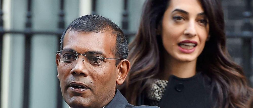 Amal Clooney vertritt den 2012 gestürzten Präsidenten der Malediven, Mohamed Nasheed, der sich wegen einer Rückenbehandlung gerade in London aufhält.