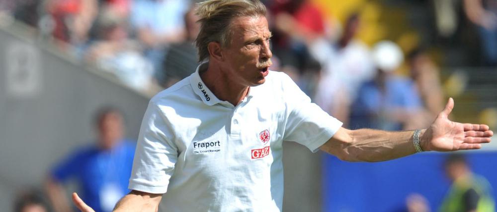 Visionen schaffen Fakten. Sagte Christoph Daum 2011 bei Eintracht Frankfurt und stieg ab.