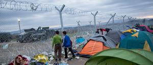 Flüchtlingskinder im Flüchtlingslager in Idomeni an der Grenze zwischen Griechenland und Mazedonien 