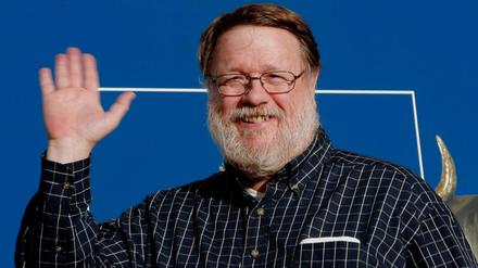 Raymond Tomlinson.