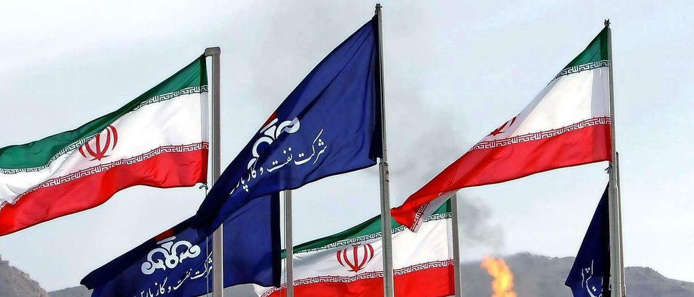 Todesurteil im Iran: Ein Milliardär soll Öl exportiert haben - die Einnahmen jedoch für sich behalten haben.