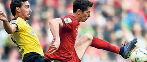 Breite Brust gegen spitzen Fuß. Auch diesmal könnte es wieder zum Duell zwischen Mats Hummels (links) und Robert Lewandowski kommen.