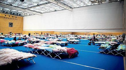 In 62 Sporthallen leben Flüchtlinge. Mit Hilfe eines Volksbegehrens sollen sie so schnell wie möglich umziehen. 