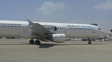Anfang Februar war an Bord eines Airbus eine Bombe in Somalia explodiert. Der Attentäter wurde durch das Loch nach draußen gezogen. 