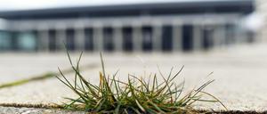Blick auf das Hauptterminal des neuen Hauptstadtflughafens BER.