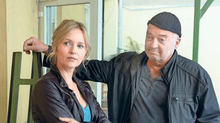 Wer hat Boris Kastel ermordet? Otto Garber (Florian Martens) ermittelt mit seiner neuen Kollegin Linett Wachow (Stefanie Stappenbeck). 