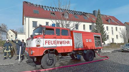 Im April brannte der Dachstuhl einer zukünftigen Unterkunft für Asylbewerber in Tröglitz aus. 