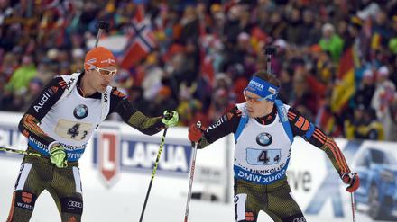 Arnd Peiffer (links) und Simon Schempp vollendeten eine starke deutsche Staffel.