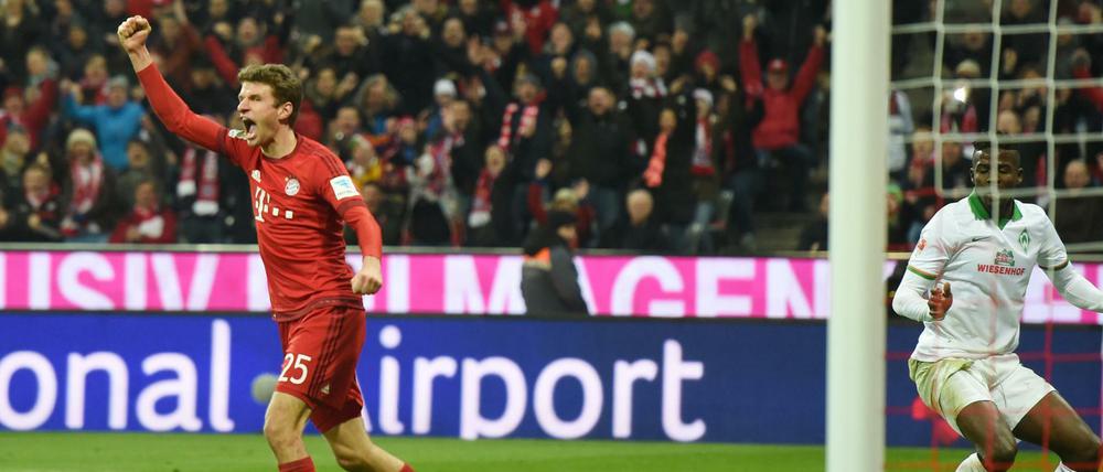 Thomas Müller bejubelt sein Tor zum 3:0.