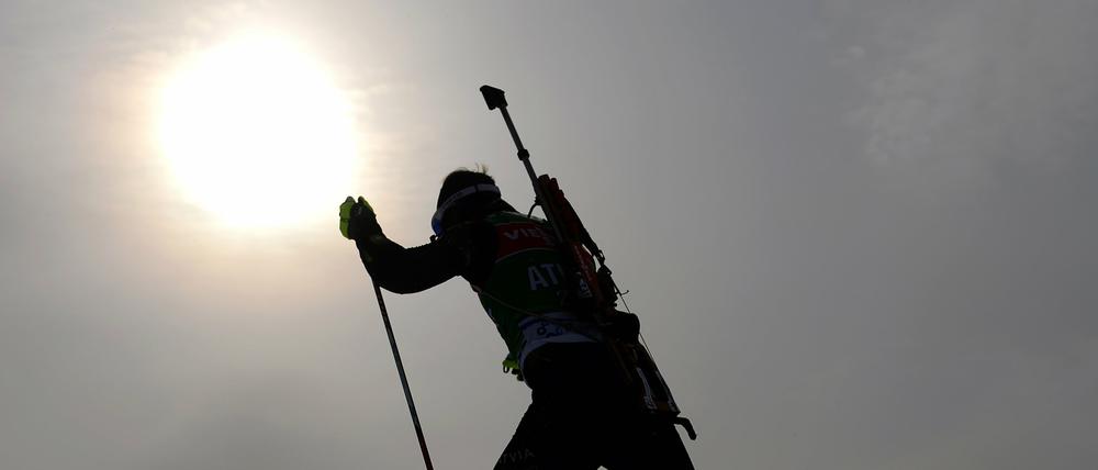 Sport mit dunklen Seiten. Der Verdacht läuft oft mit im Biathlon.