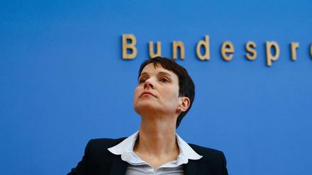 Frauke Petry bei ihrer Pressekonferenz.