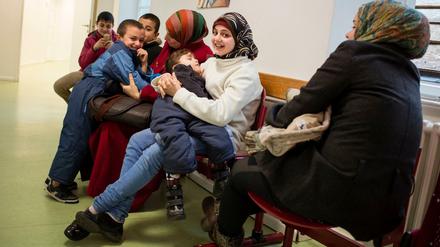 Jetzt soll alles schneller gehen, besser werden, bei Aufnahme und Integration von Geflüchteten. Der Senat hat den "Masterplan" vorgestellt.