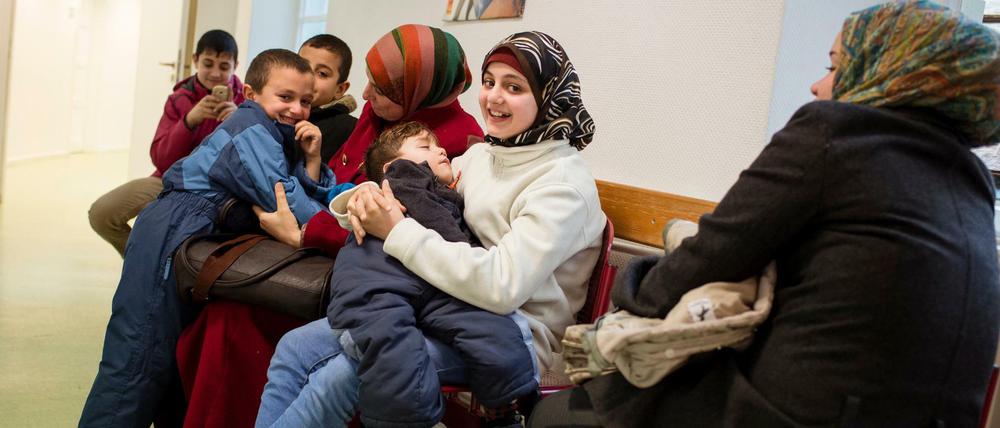 Jetzt soll alles schneller gehen, besser werden, bei Aufnahme und Integration von Geflüchteten. Der Senat hat den "Masterplan" vorgestellt.