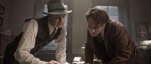 Colin Firth (links) als Lektor Max Perkins und Jude Law als Autor Thomas Wolfe in Michael Grandages "Genius", der Premiere auf der Berlinale feierte und im August ins Kino kommt.