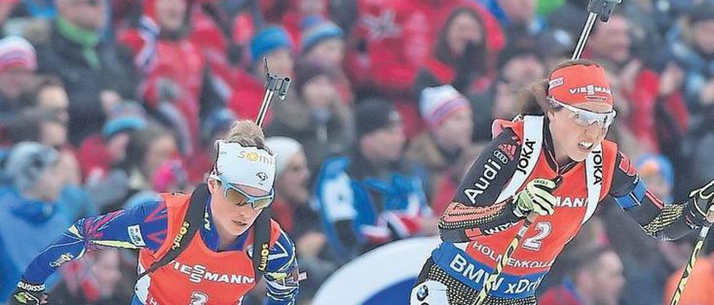 Alleine vorn. Laura Dahlmeier kommt mit einem ganzen Medaillensatz aus Oslo zurück: Sie gewann Gold, Silber und Bronze. 