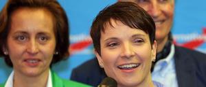 Wahlgewinner: die stellvertretende AfD-Vorsitzende Beatrix von Storch und die Vorsitzende Frauke Petry.