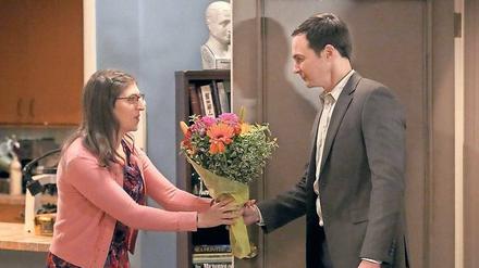 Nerd-Attack. Amy (Mayim Bialik) und Sheldon (Jim Parsons) kommen sich in der Sitcom "The Big Bang Theory" immer und immer näher.